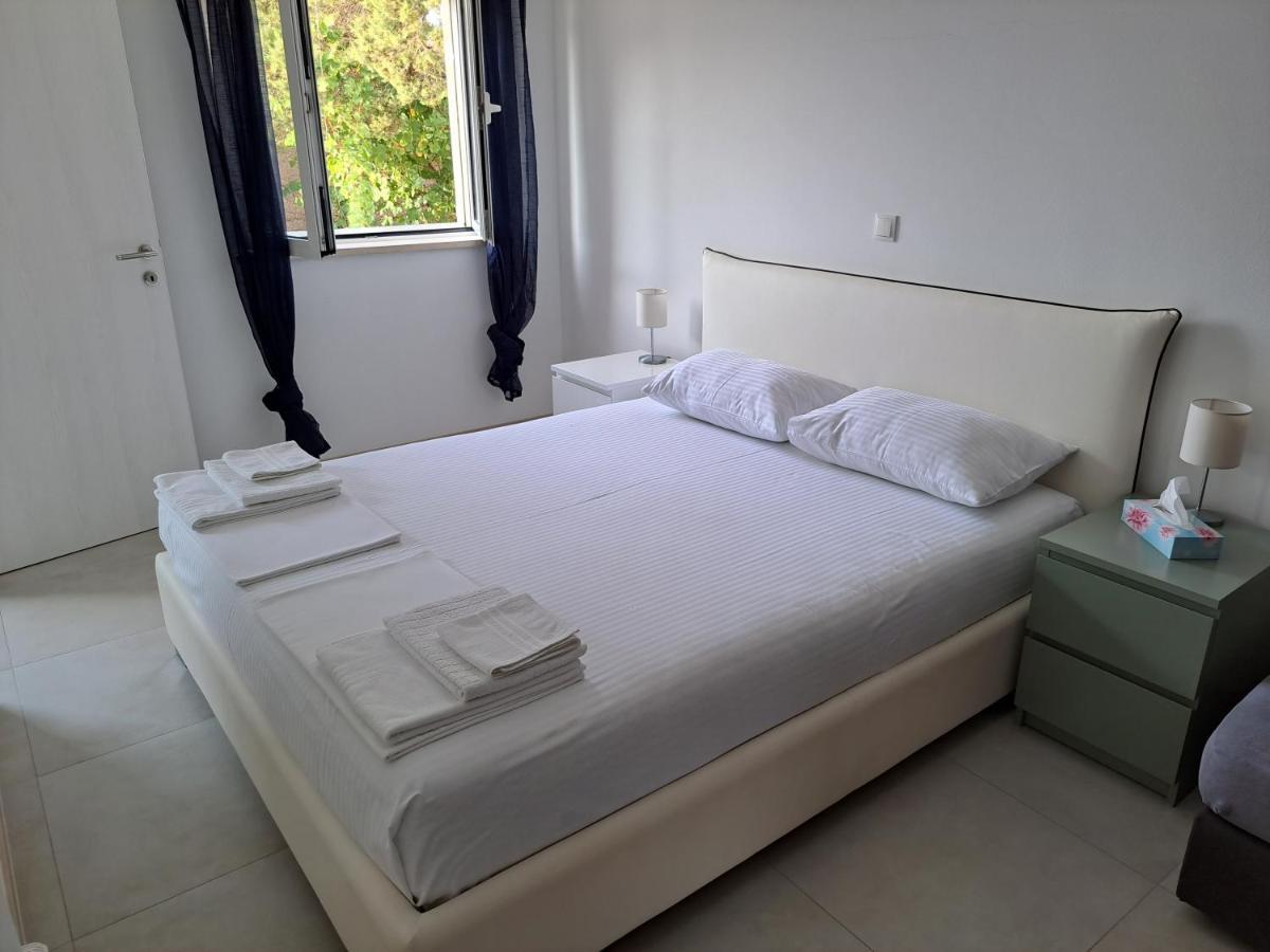 Fig Tree Apartment Povlja  Ngoại thất bức ảnh