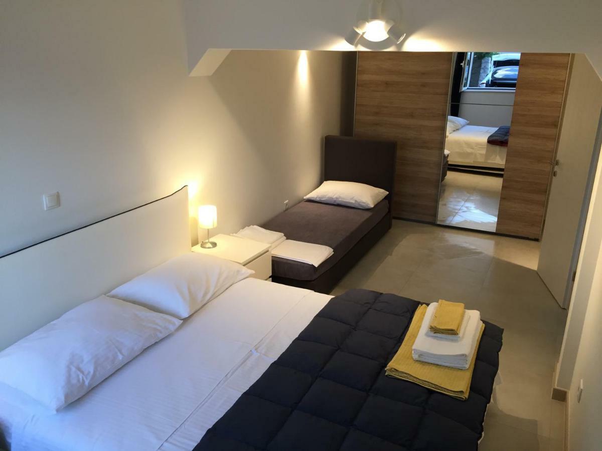 Fig Tree Apartment Povlja  Ngoại thất bức ảnh